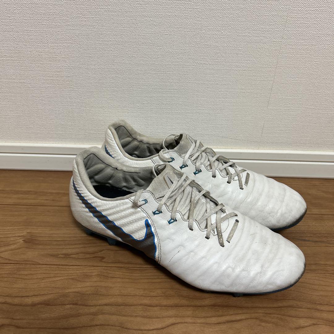 Nike サッカースパイク　ティエンポレジェンド7 HG
