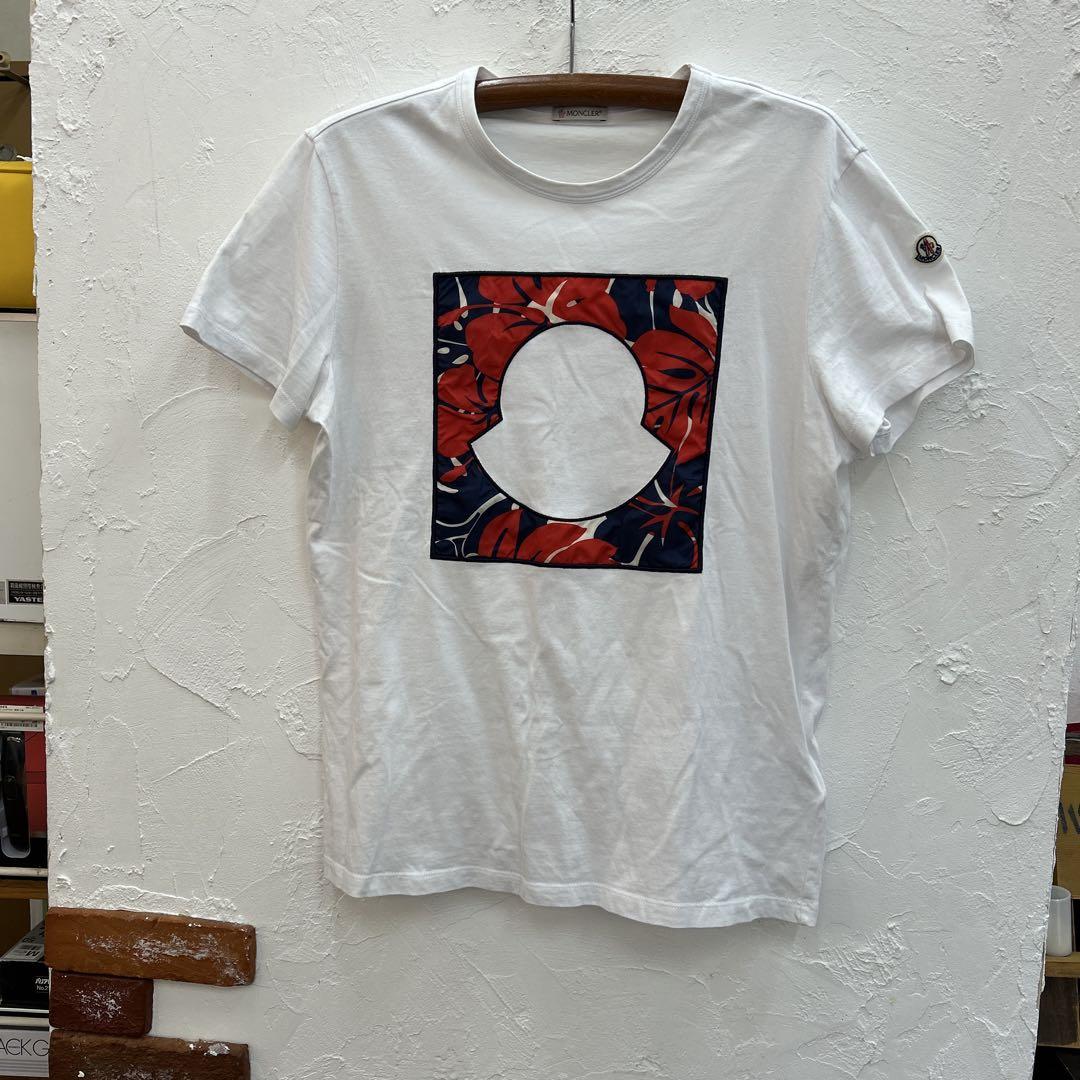 MONCLER フラワープリント Tシャツ - メルカリ