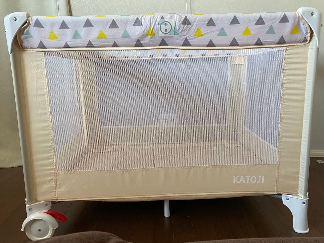 KATOJI プレイヤード ベージュ 三角形　ベビーサークル