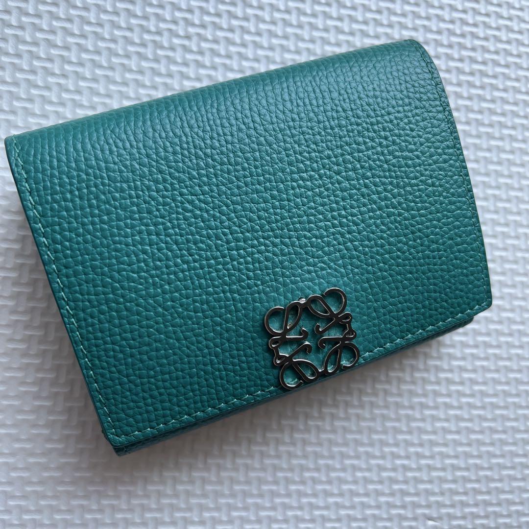 【美品】LOEWE グリーン 三つ折り財布