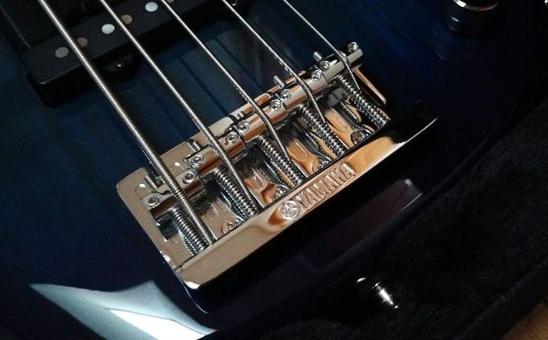 (美品) YAMAHA BBP35 5弦ベース (Moonlight Blue)