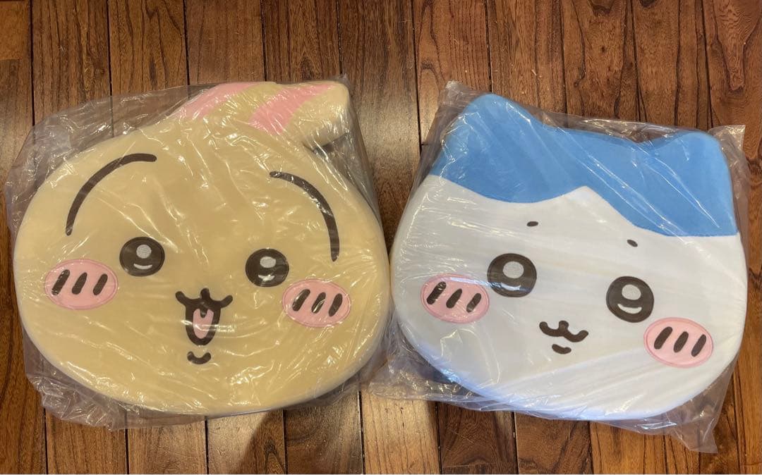 ちいかわ　低反発クッション　2種セット