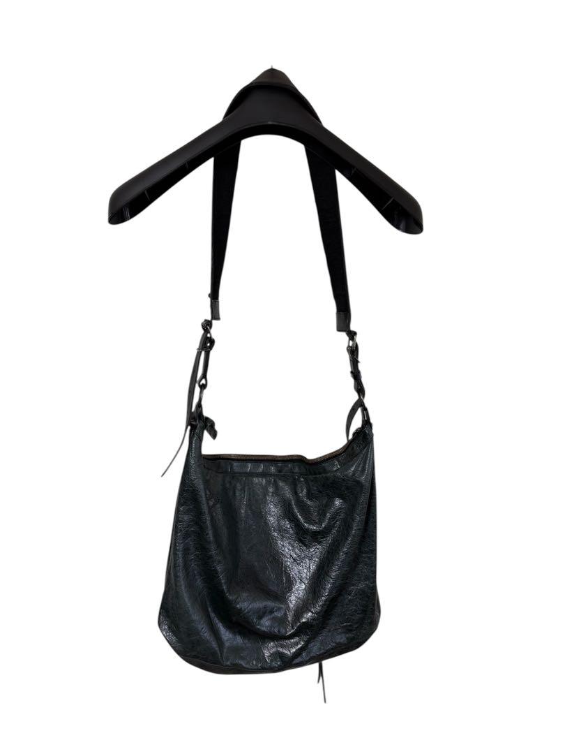 BALENCIAGA　ザ・デイ　ショルダーバッグ