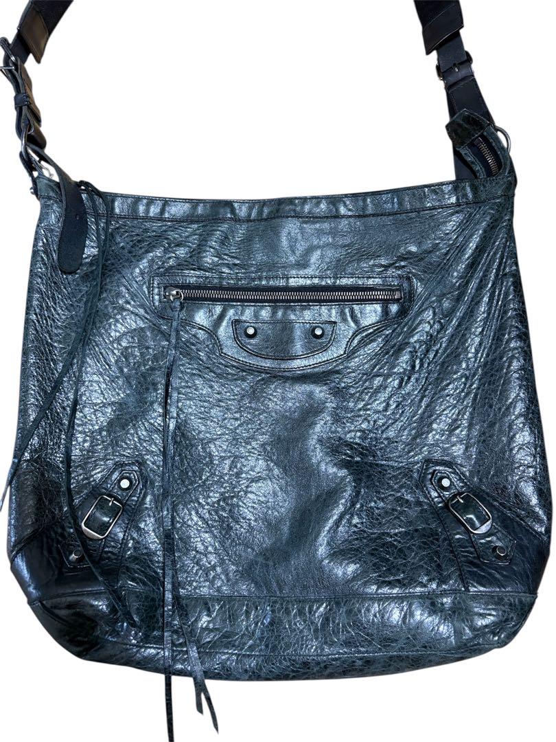 BALENCIAGA　ザ・デイ　ショルダーバッグ