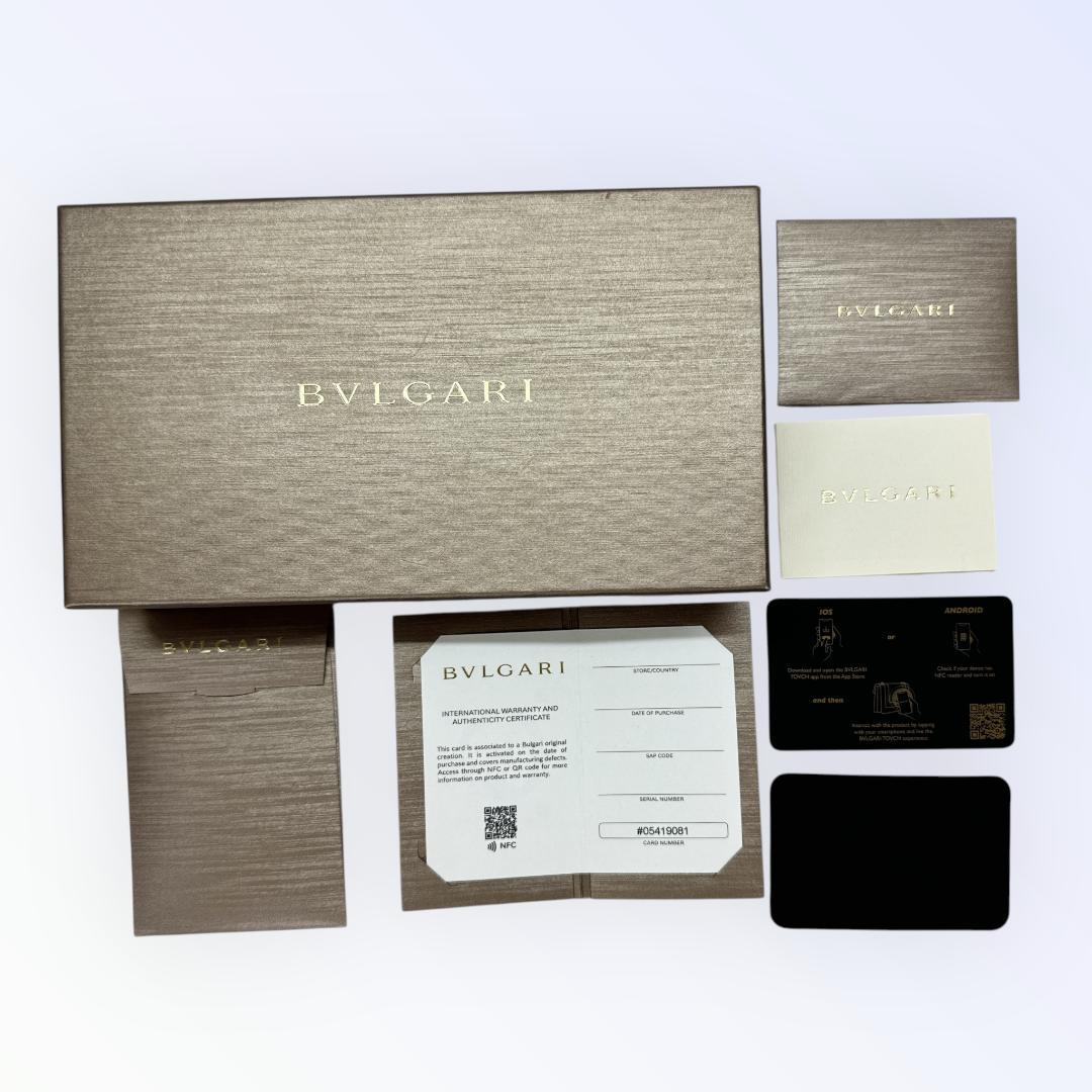 BVLGARI 二つ折り長財布