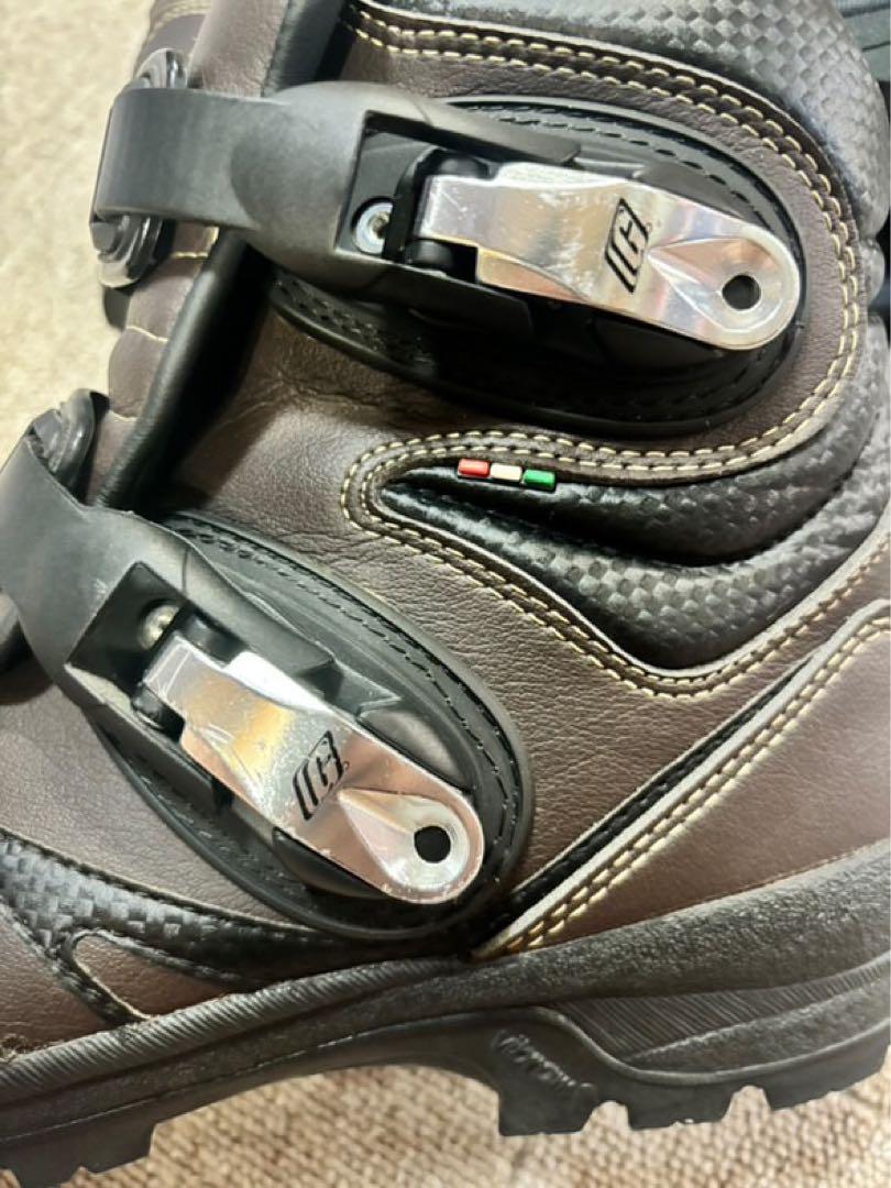 ガエルネ　タフギア
バイクブーツ　中古美品
イタリア製　26.0mm