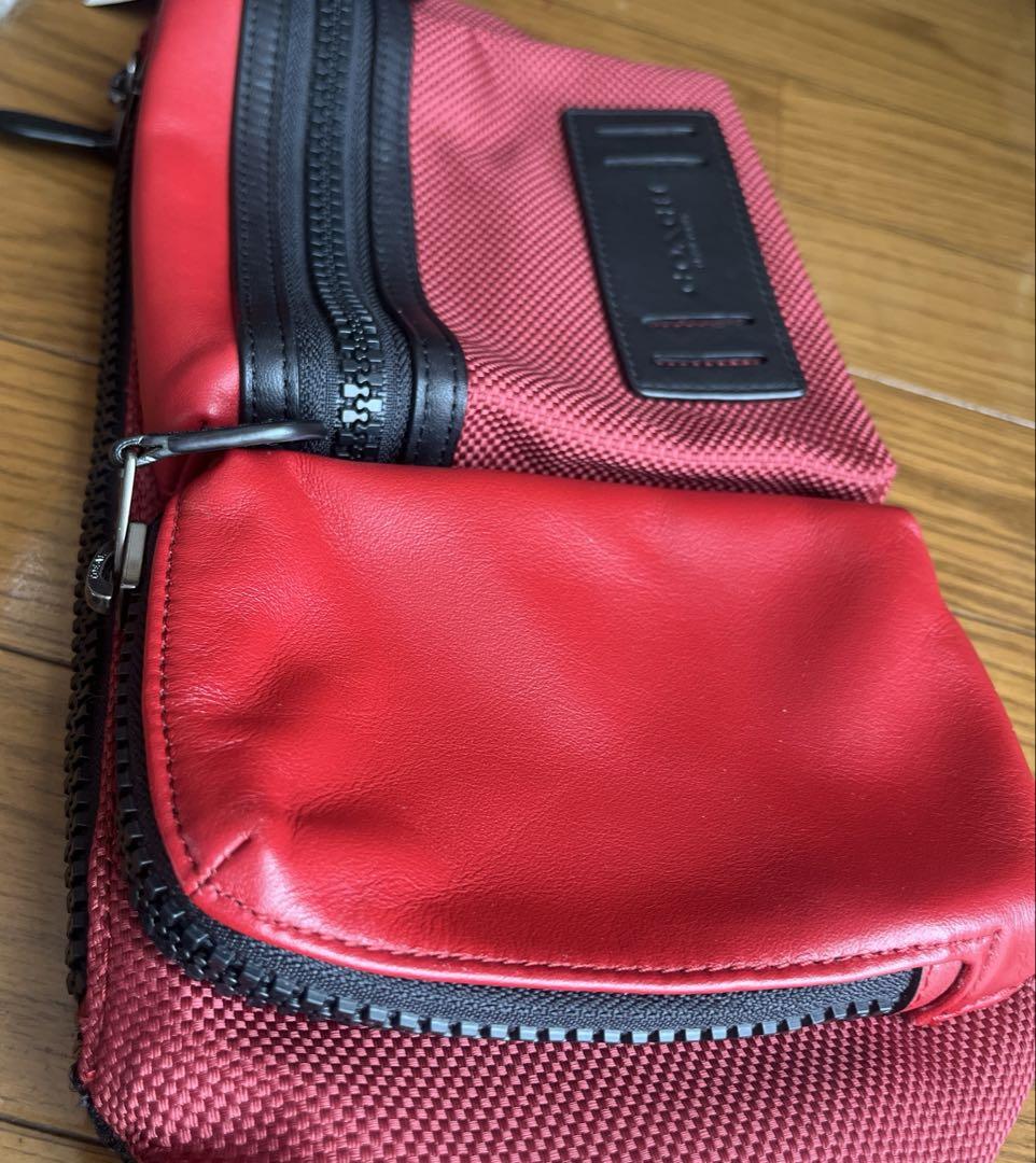 新品未使用品COACHボディバック coach1401 ショルダーバック　レッド