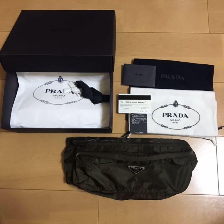 0円 可愛いクリスマスツリーやギフトが! PRADAプラダ ボディバッグ ウエストバッグ ブラウン 美品 ユニセックス