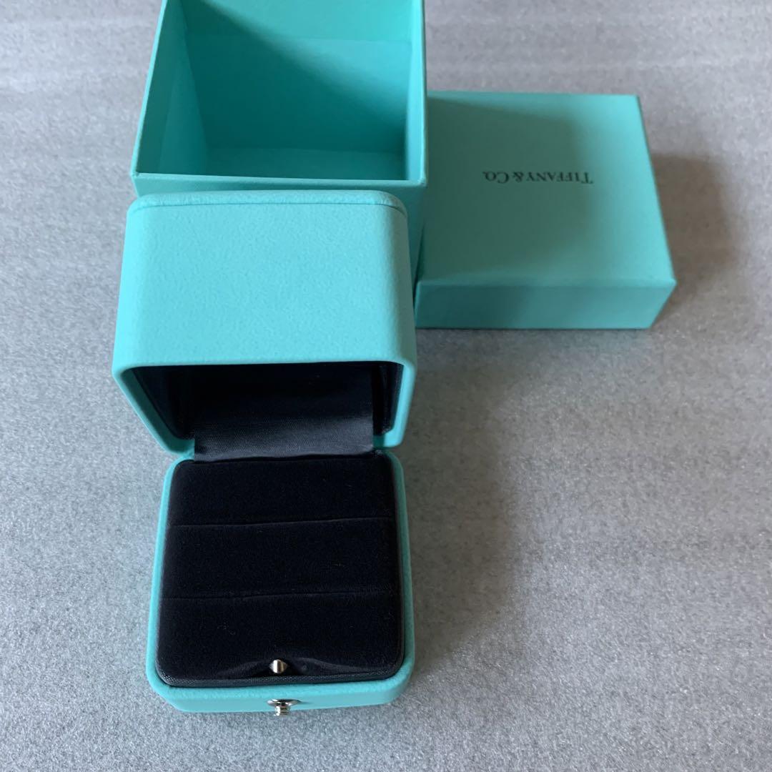 現行品　美品ティファニー ジュエリーボックス 空箱 指輪 アクセサリーケース 現行品 美品ティファニー ジュエリーボックス 空箱 指輪