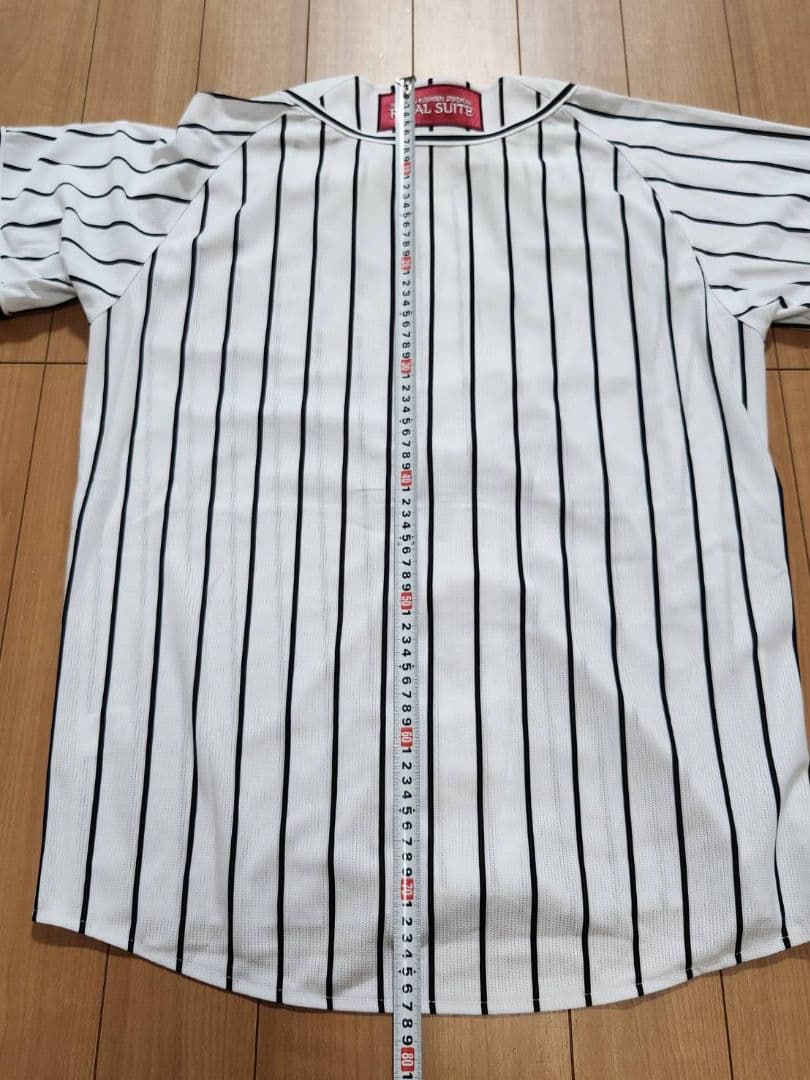 極美品 阪神タイガース ユニフォーム Lサイズ ロイヤルスイート 背番号なし