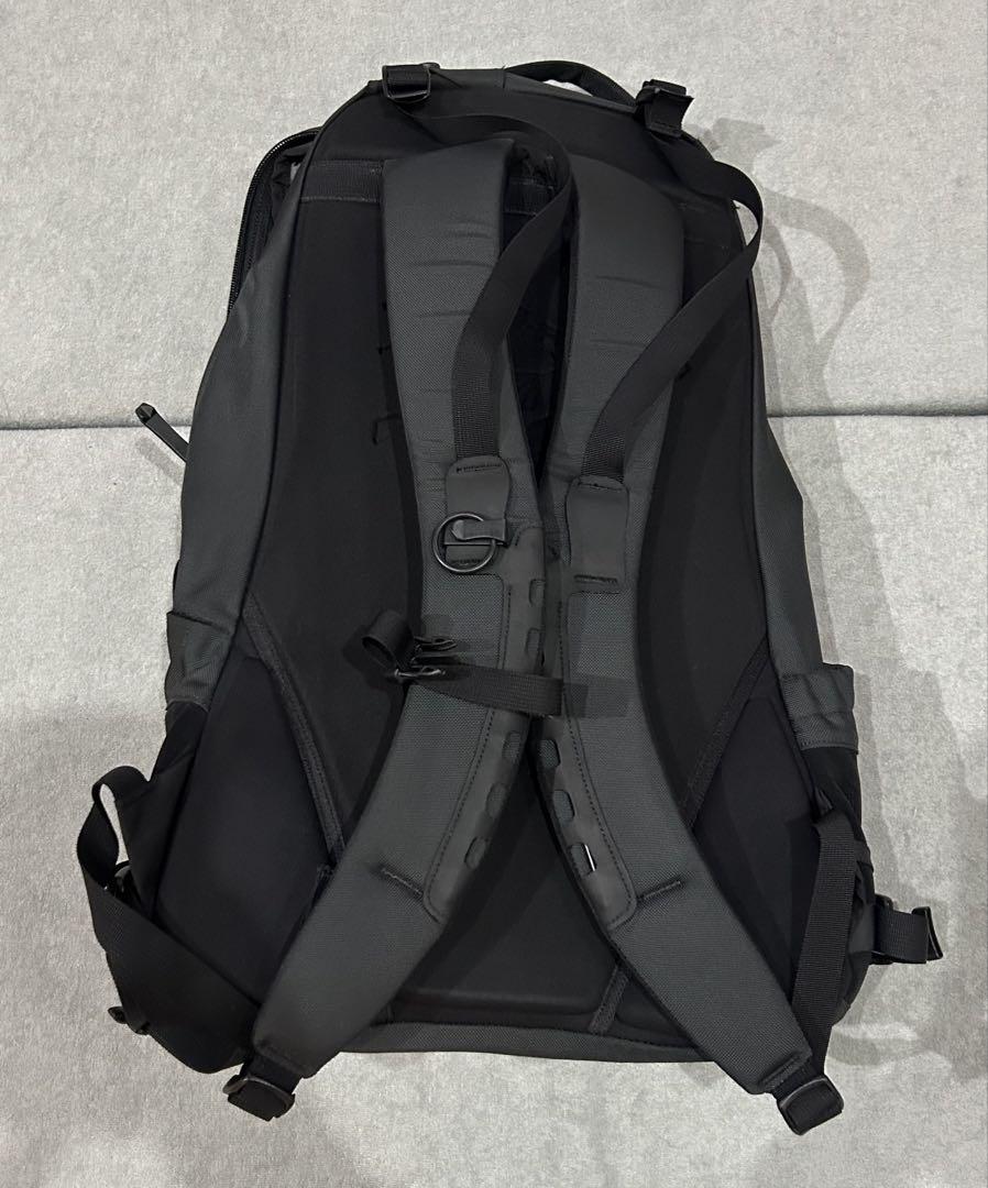 【美品】ARC'TERYX ARRO22 Stealth Black