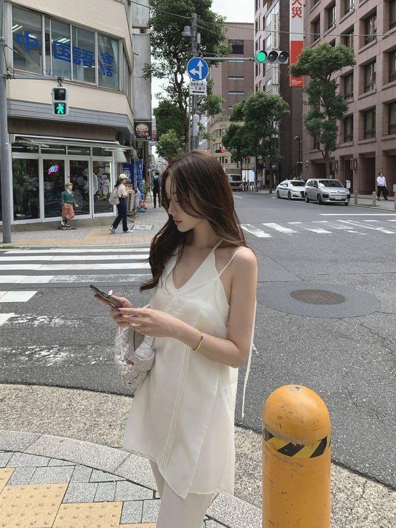 大人気❤️シンプル夏トップス ゆったり 普段着 女子会 オシャレ