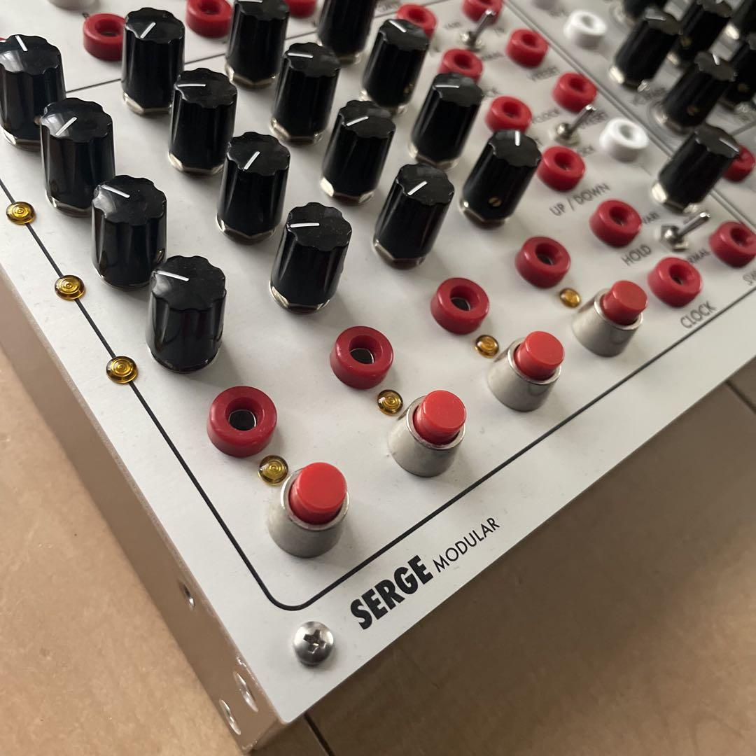【ほぼ未使用】Serge Modular モジュラーシンセ ほぼ未使用】Serge Modular モジュラーシンセ 鍵盤楽器