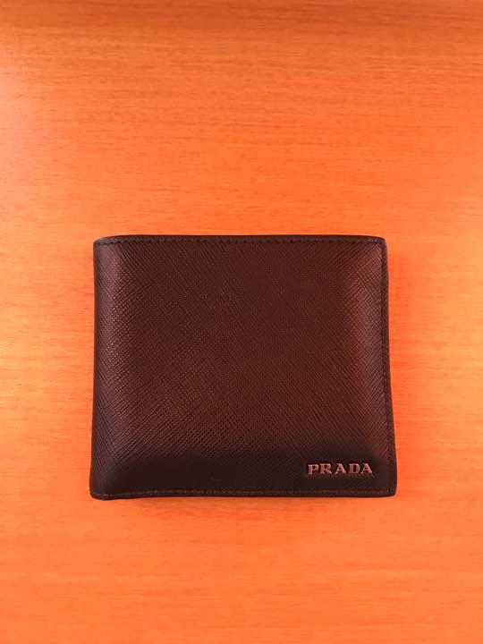 PRADA 折りたたみ財布
