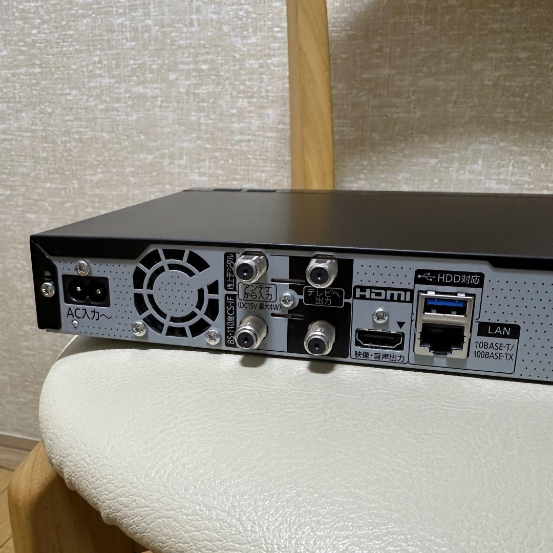 Panasonic DMR-BW550 リモコン、電源ケーブル付属