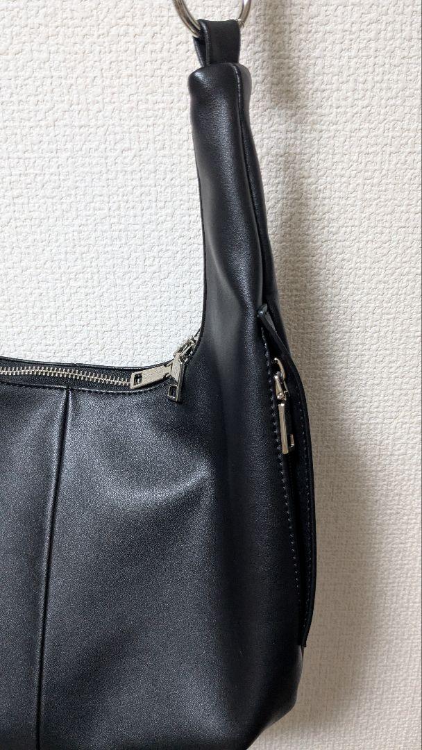 HARE ミニクロワッサンショルダーバッグ　ブラック