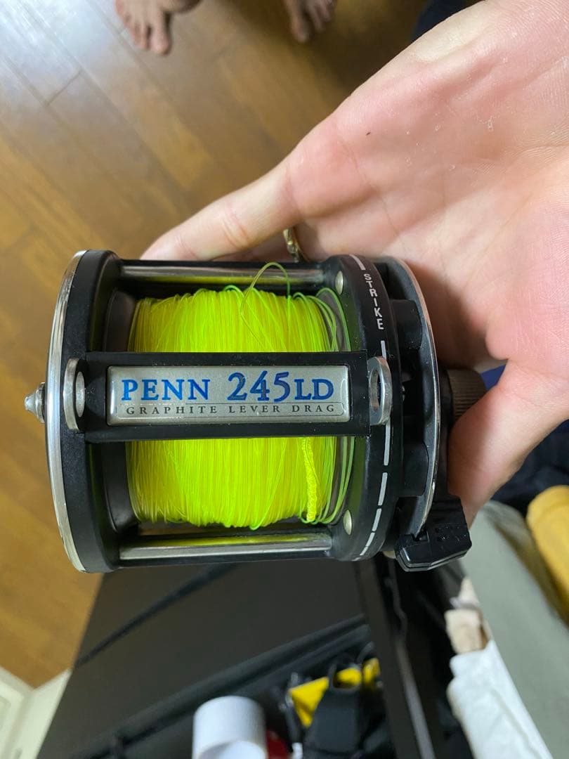 PENN 245LD リール イエローライン付き