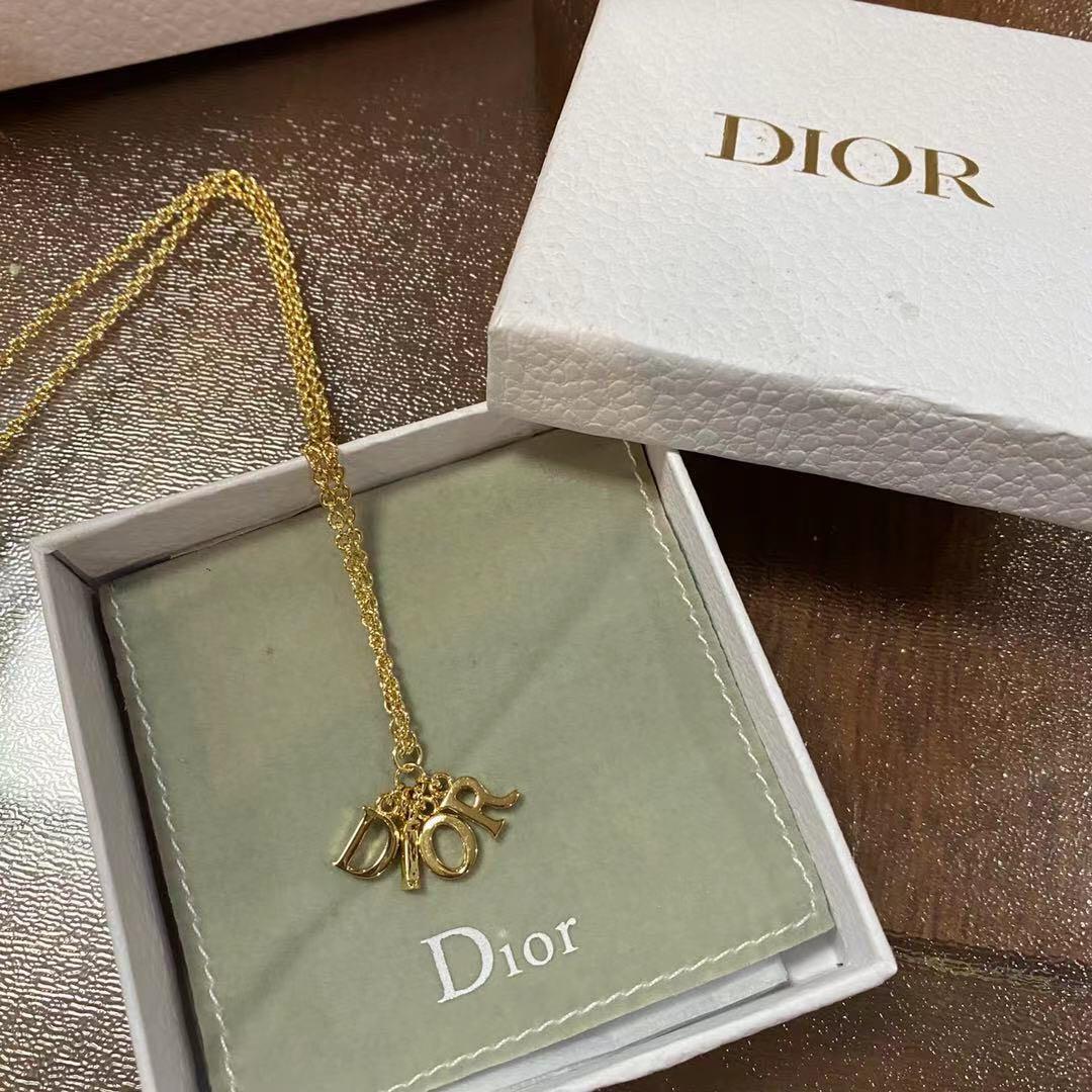 Dior ネックレス - アクセサリー新しい