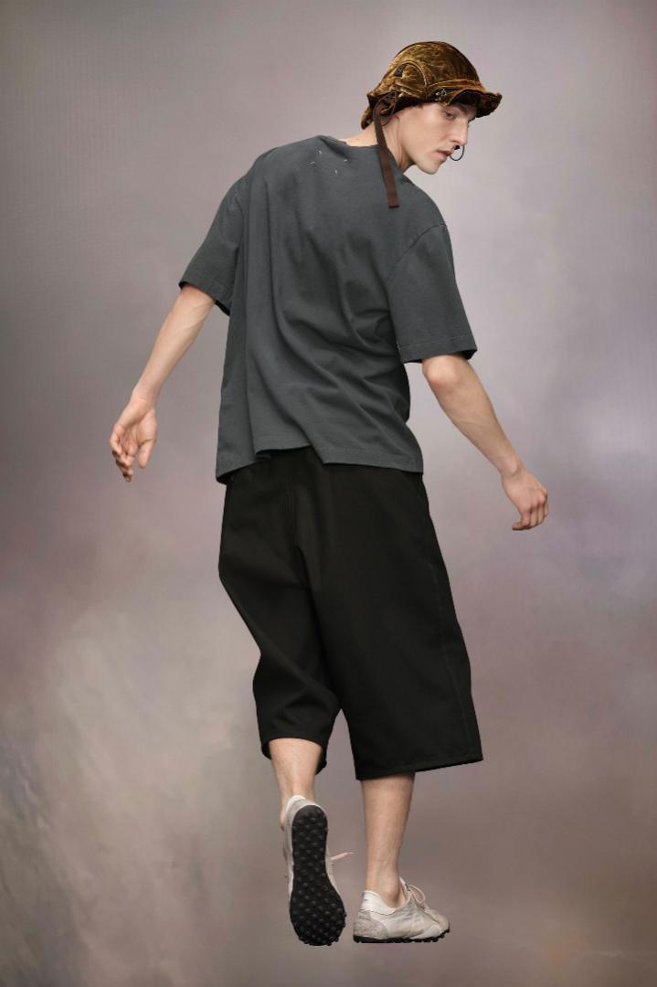 【新品】MAISON MARGIELA エンブロイダー ロゴ Tシャツ 黒色 M