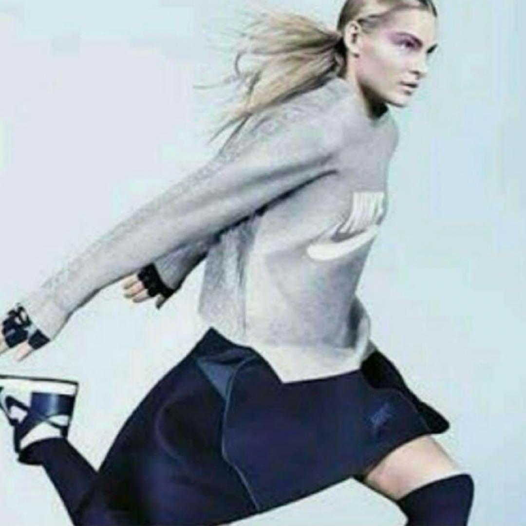 NIKE × sacai スウェット スカート　ネイビー NIKE × Sacai ネイビー スカート - メルカリ