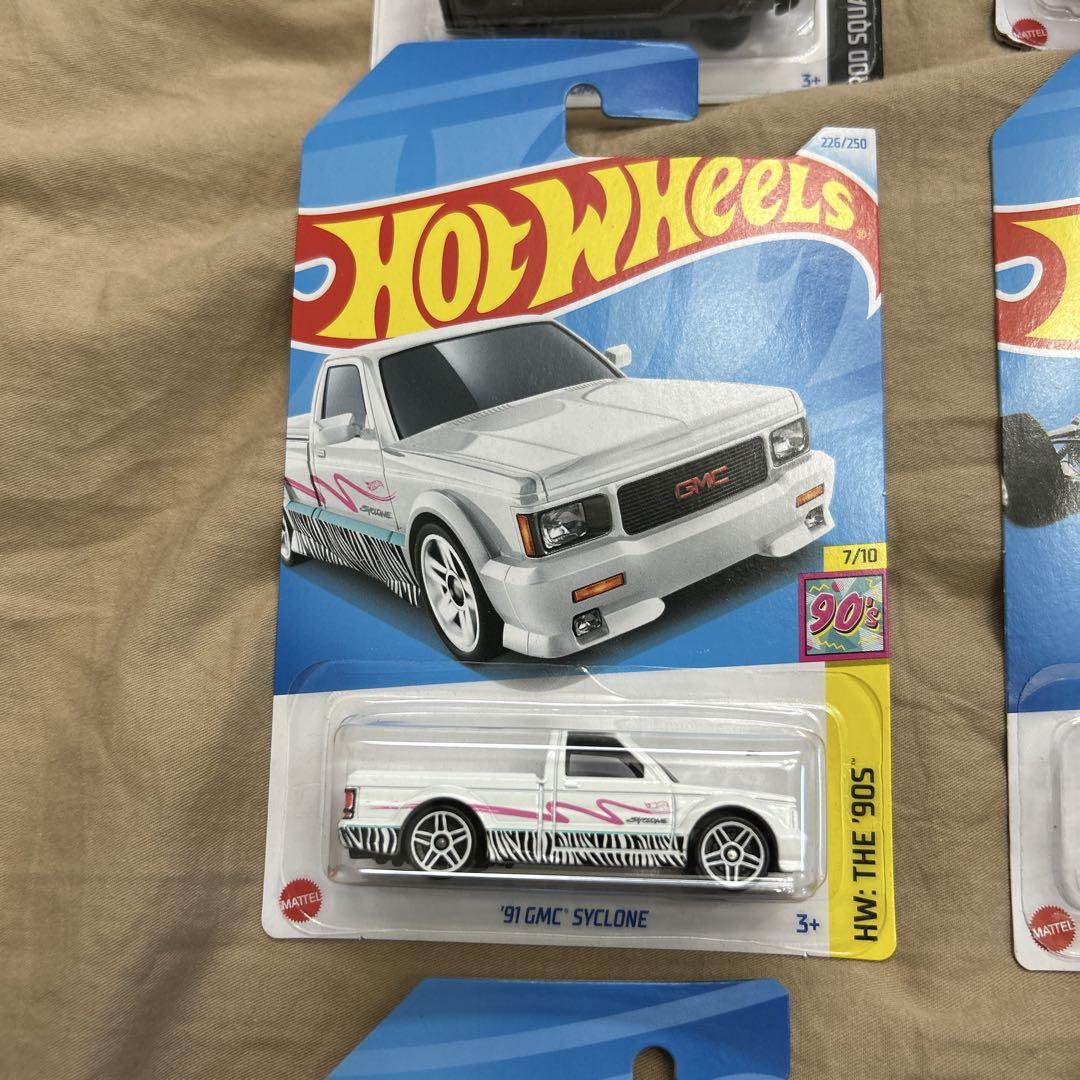ホットウィール ベーシックカー 30台セット クールコンビ スシチューナー他