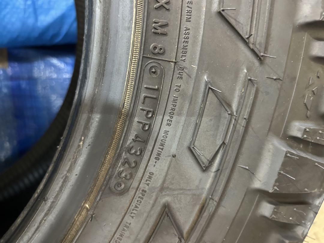 295/70r17 ニットートレイルグラップラー　1本