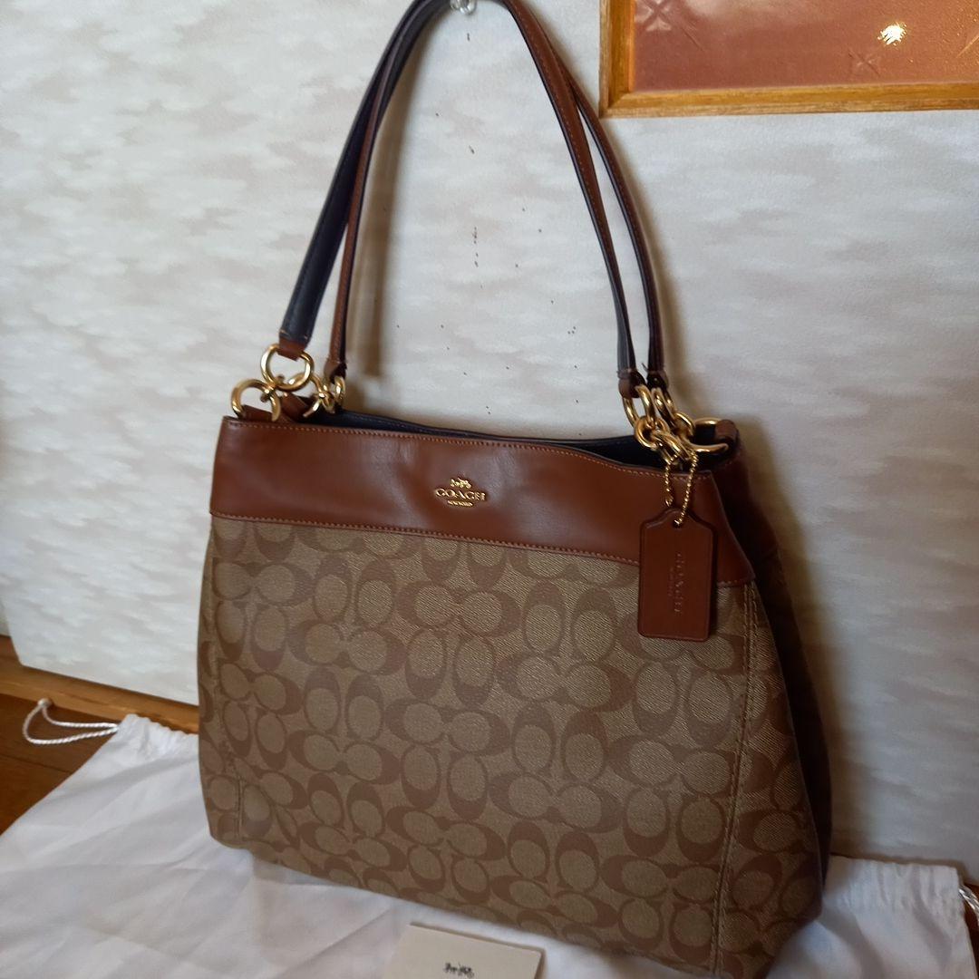 本日限定‼️未使用保管品Coach ショルダーバッグ ブラウン ベージュ大容量