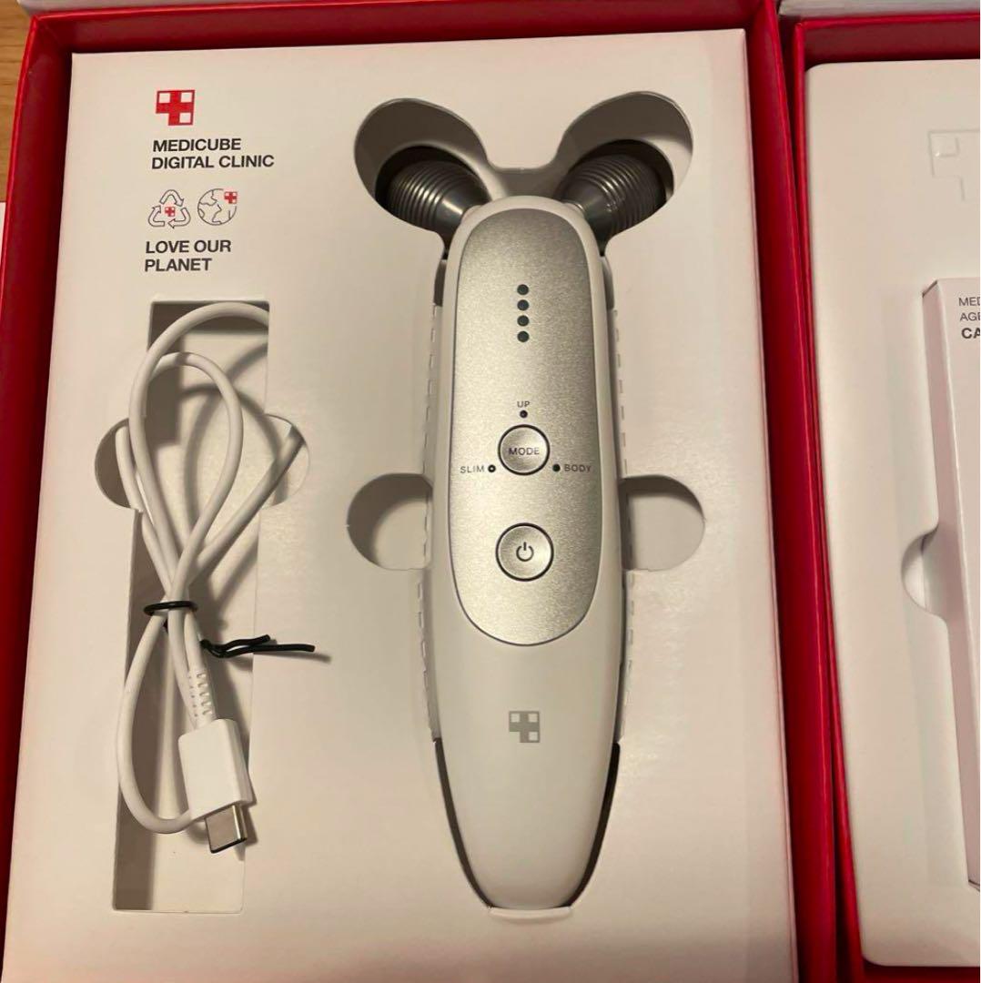 medicube ダーマエアショット　AGE-R 美顔器