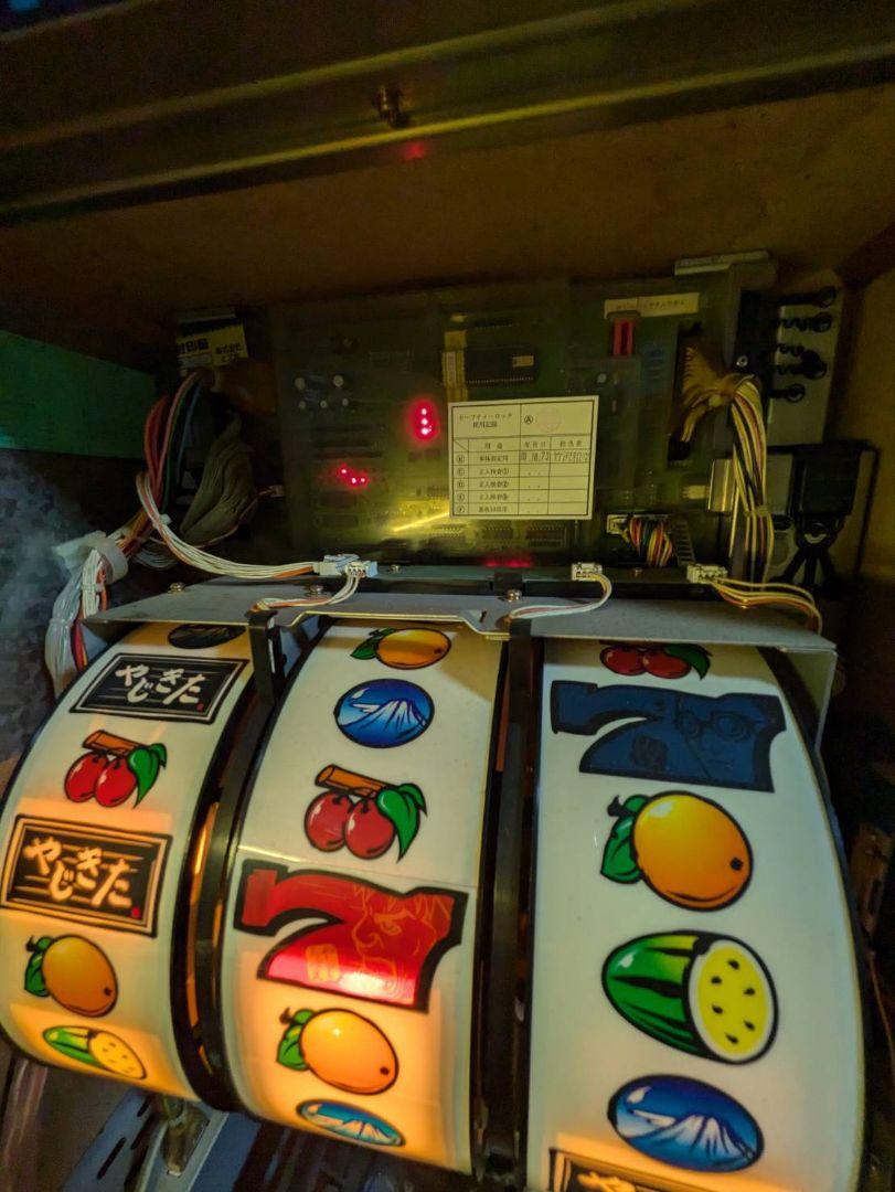 スロットヤジキタ