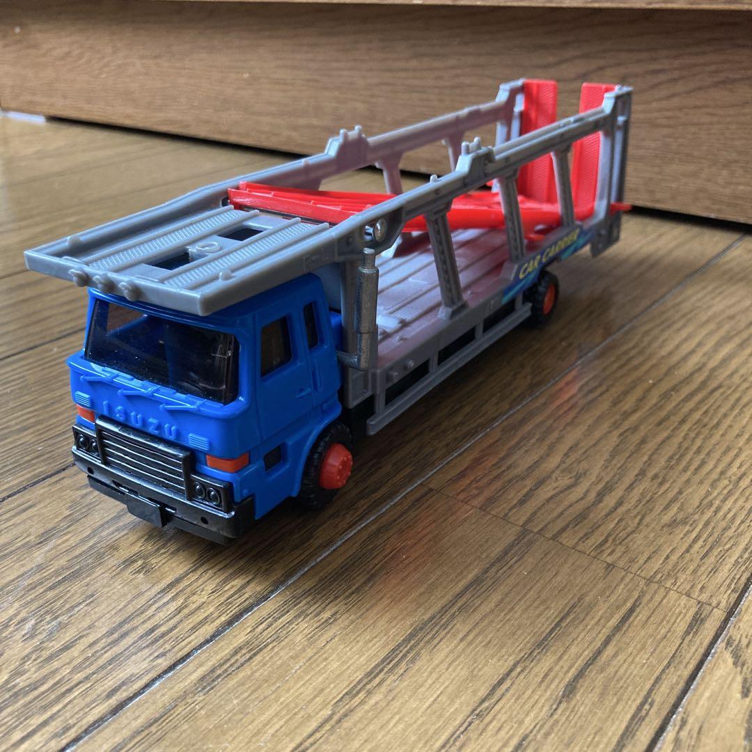 TOMY トミカ　キャリアトラックカー
