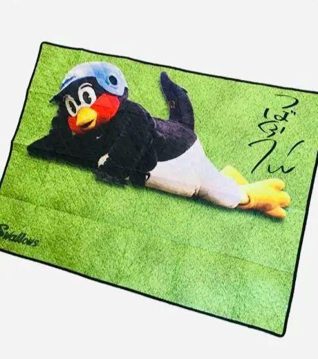 つば九郎 ヤクルト マスコット 添い寝レジャーシート（KiU
