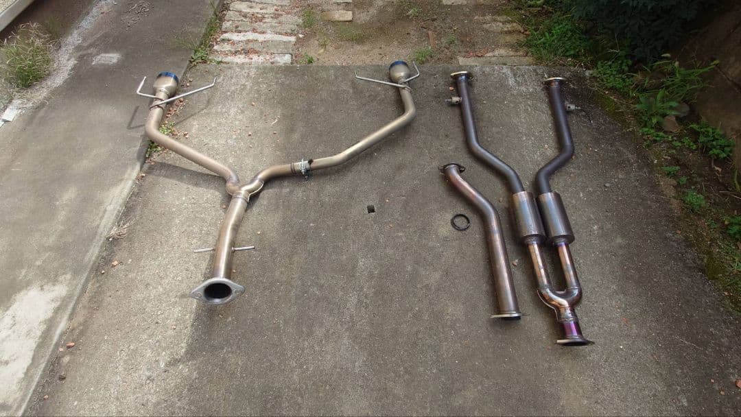 リア ストレートマフラーセット目立った傷や汚れなし