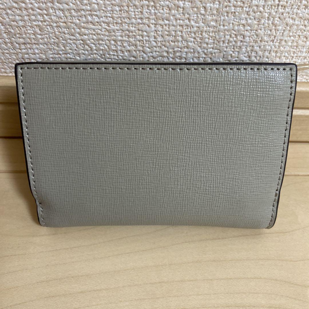 FURLA グレー 三つ折り財布