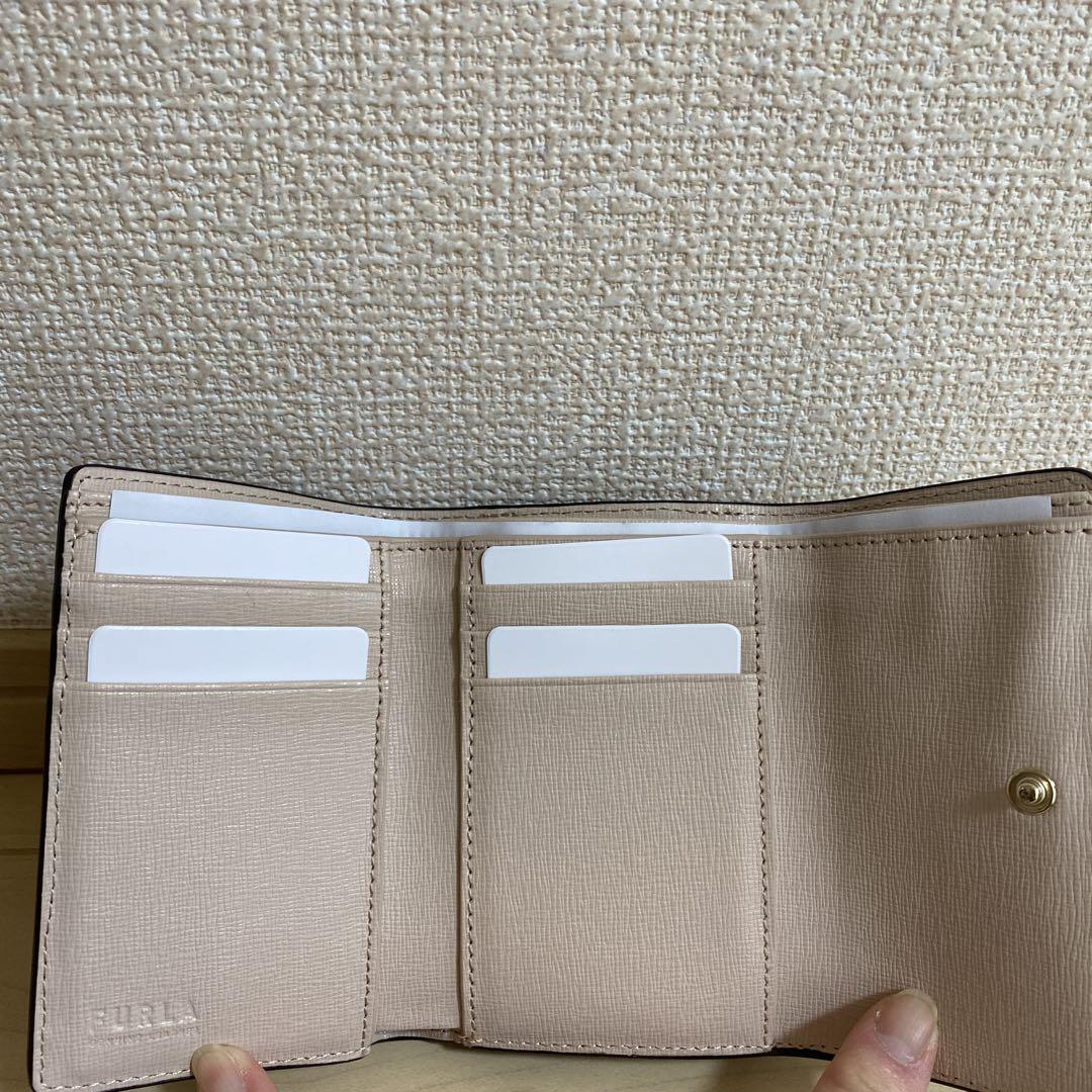 FURLA グレー 三つ折り財布