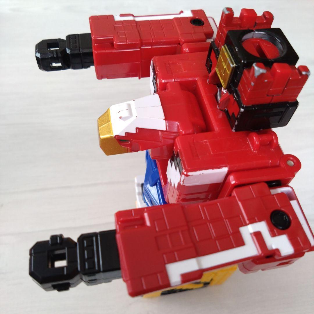 動物戦隊ジュウオウジャージュウオウキューブ ヒーロー ロボット