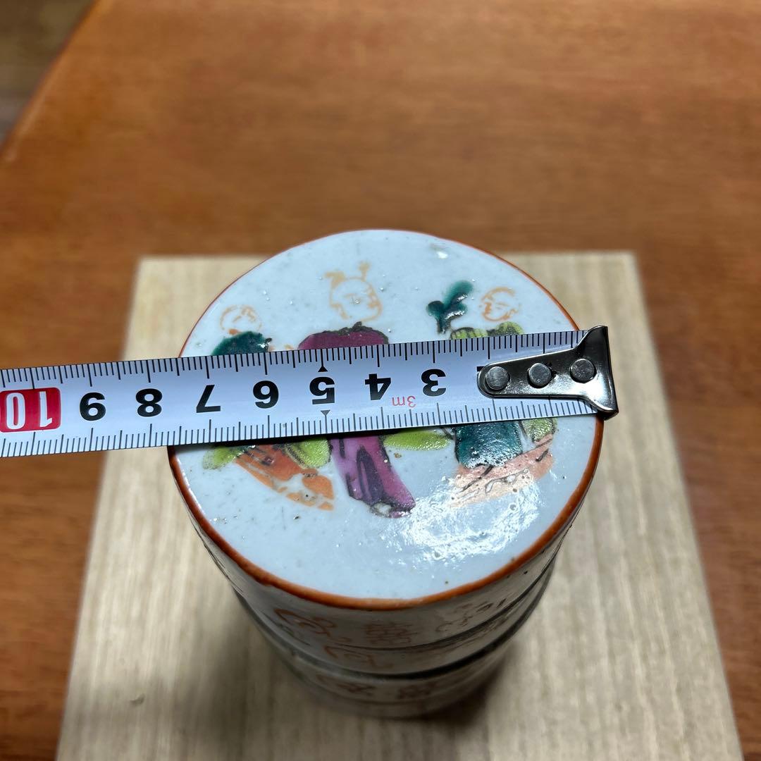 中国のアンティークな積み重ね式磁器箱手描き装飾道光帝時代