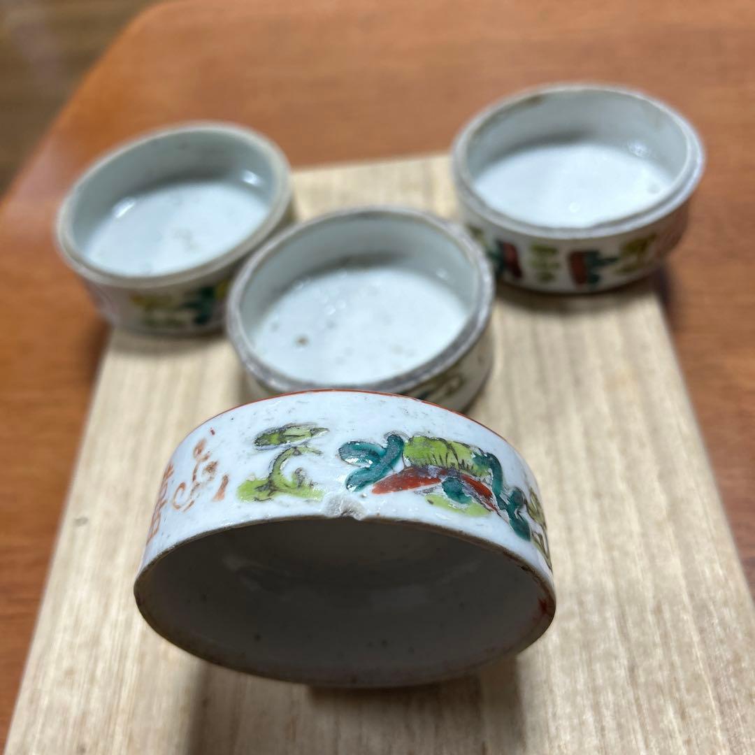 中国のアンティークな積み重ね式磁器箱手描き装飾道光帝時代