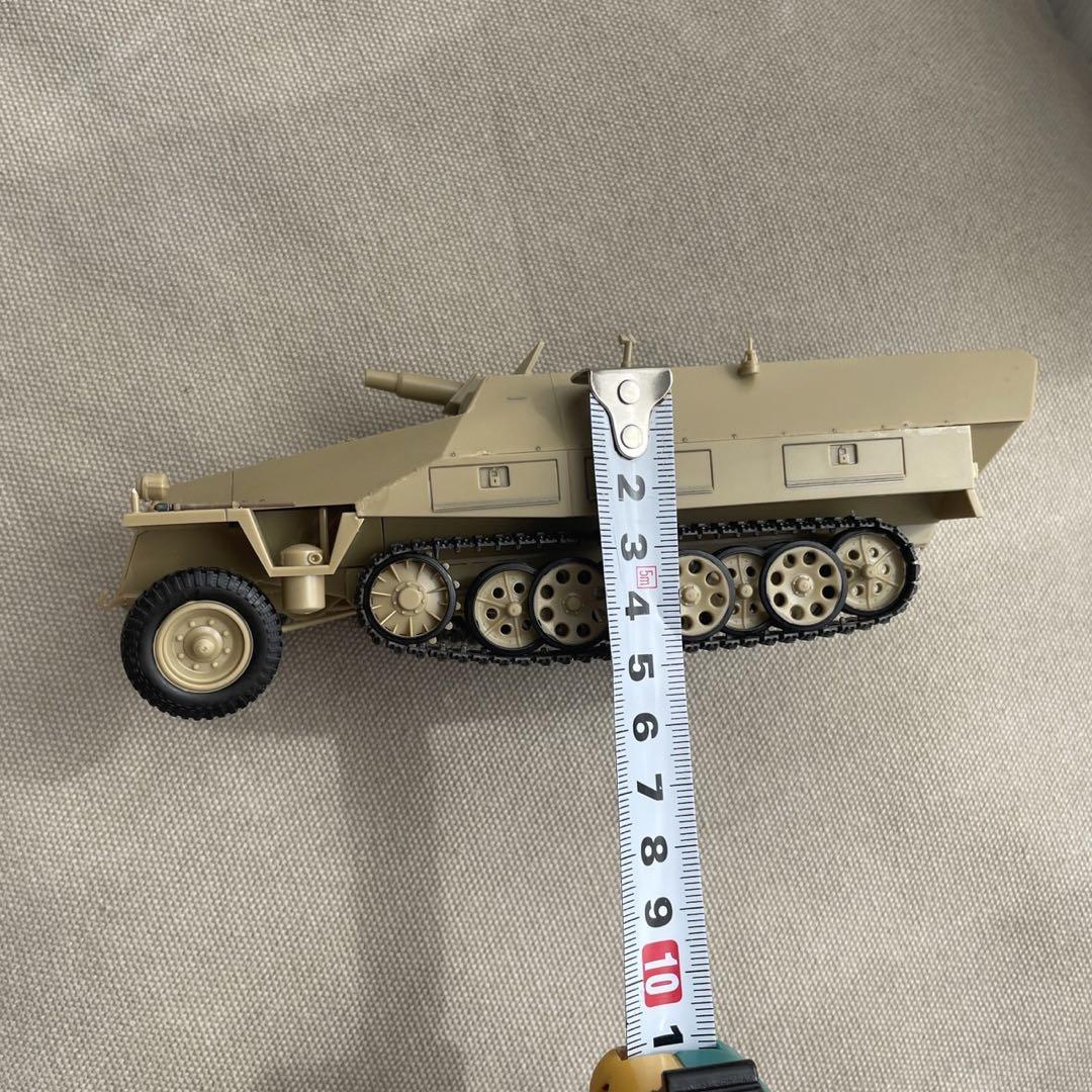 ドイツ軍 Sd.Kfz 251 ハノマーク 兵員輸送車戦車 プラモデル