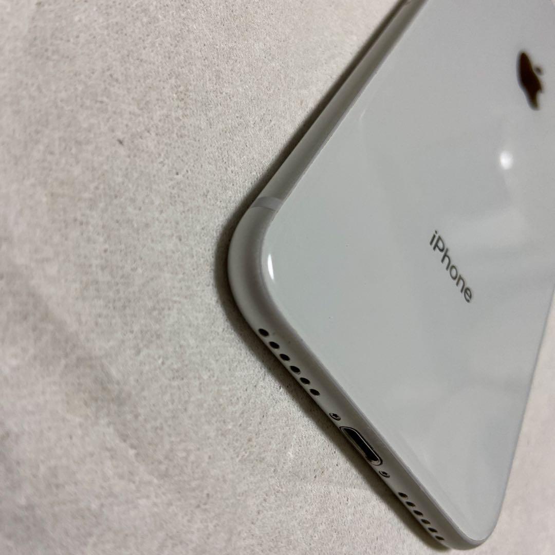iPhonе8 シルバー　ホワイト　simフリー