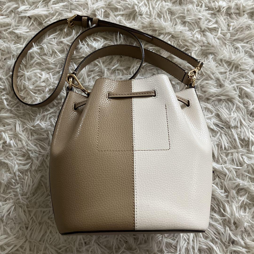 Michael Kors バケットバッグ ホワイト/ベージュ - メルカリ