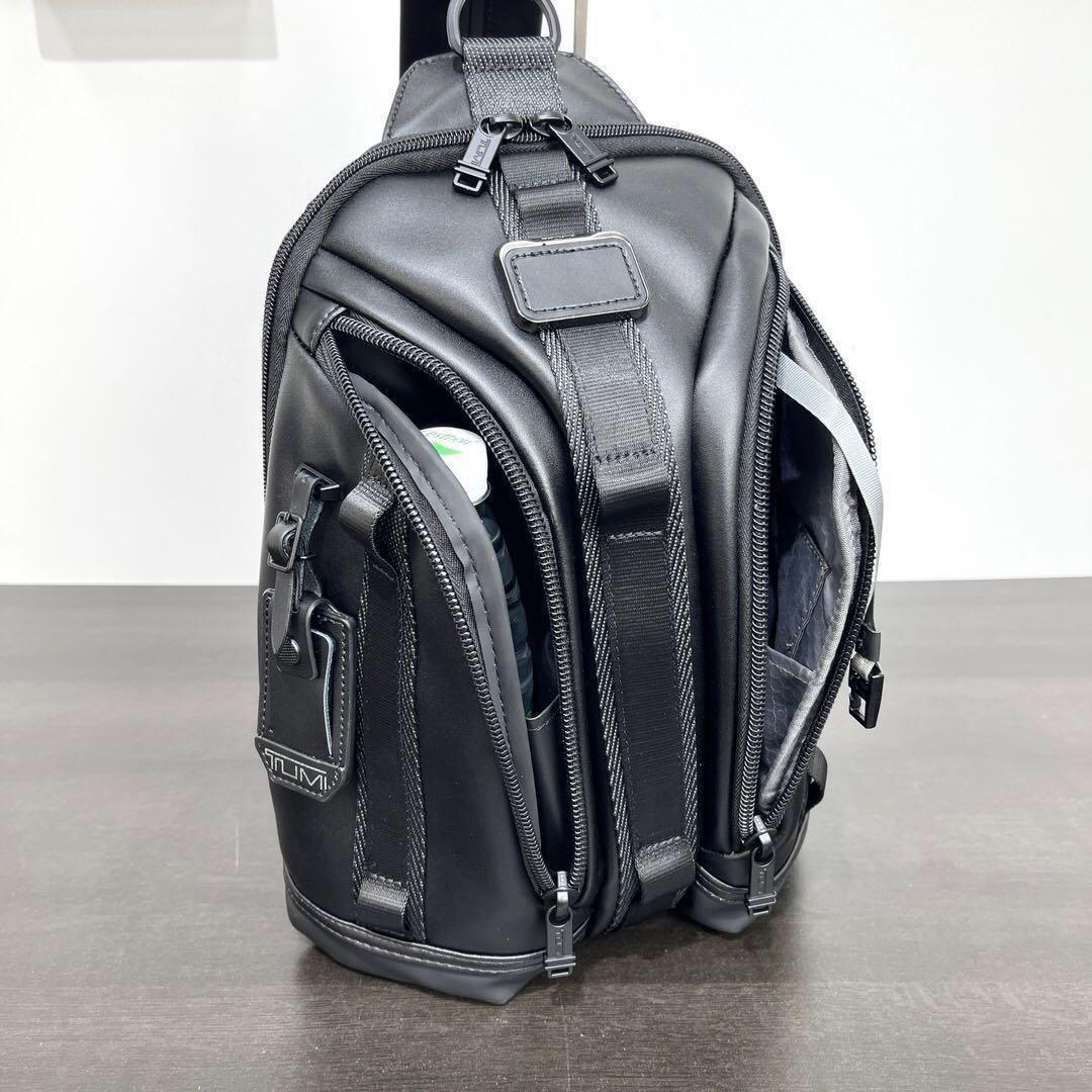 TUMI トゥミ ナイト スリング ボディバッグ ブラック レザー