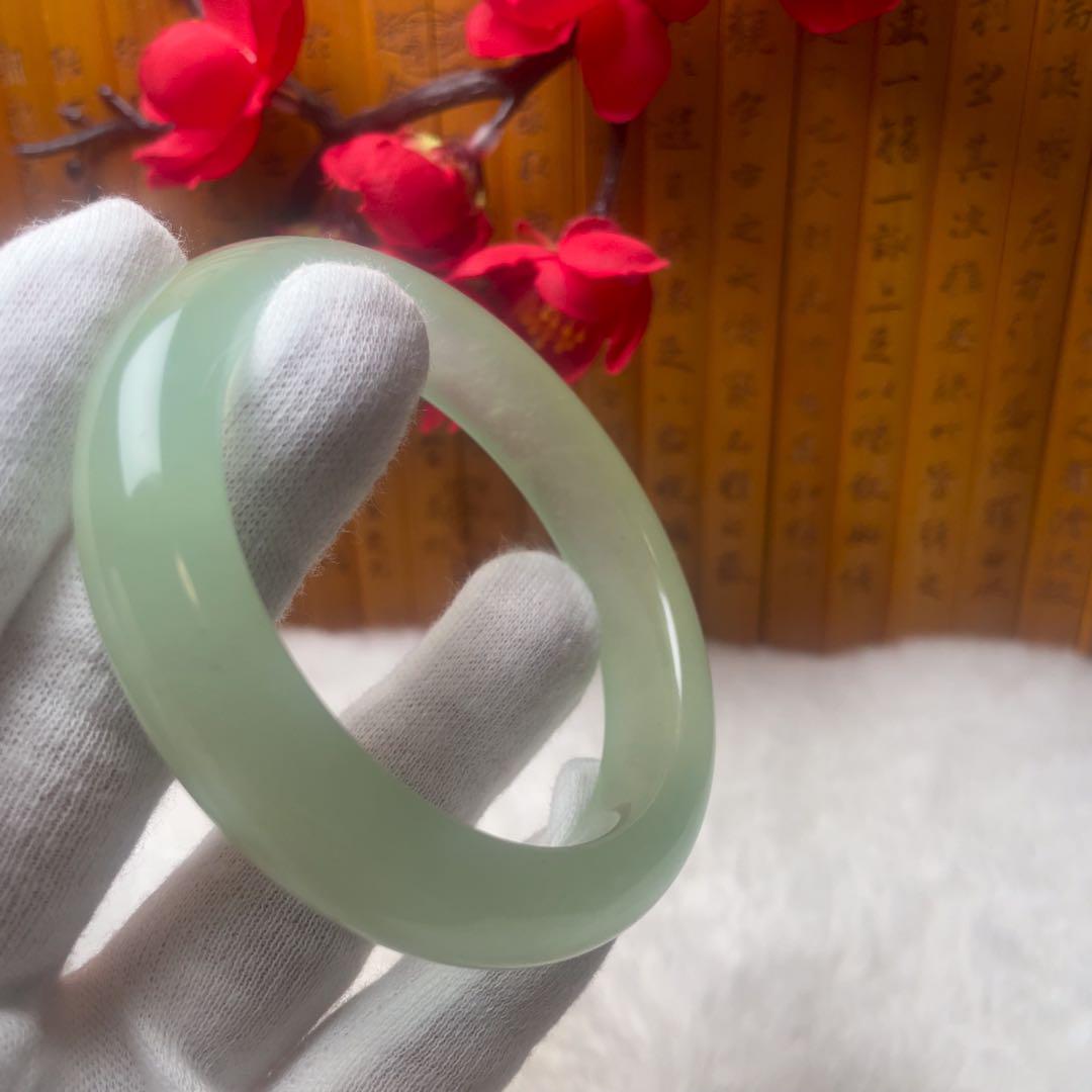 ✨美品【岫玉】天然石バングル（57.5mm）軟玉 翡翠 和田玉 開運