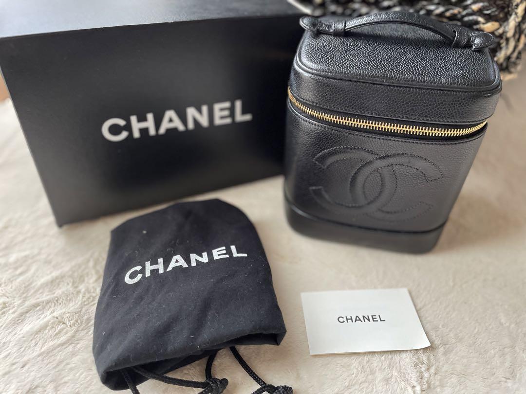 美品CHANEL バニティ黒 キャビアスキン　ボックス型ポーチ