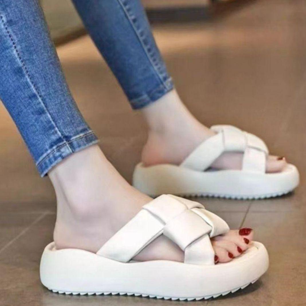 新品未使用♡ Dhyana クロスストラップサンダル 23.5㎝ ホワイト 新品未使用♡ Dhyana クロスストラップサンダル 23.5㎝ ホワイト