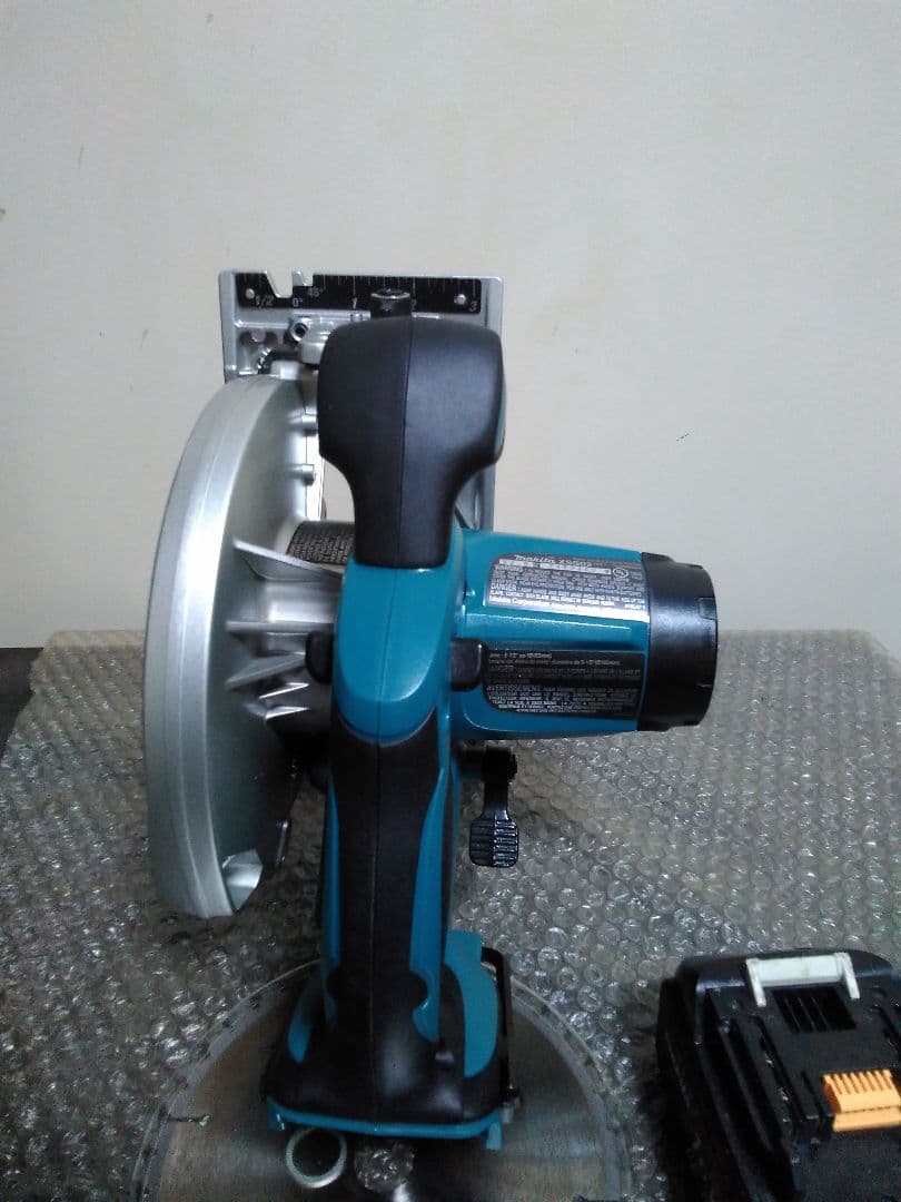 マルノコ マキタ充電式18V 丸のこ 動作品! ブレード付きで直ぐに使用出来ますMakita SEKIKENZAI_JP