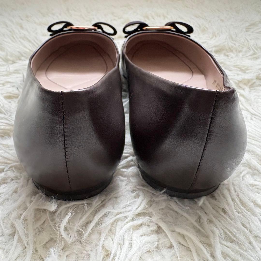 美品 フェラガモ 23cm ヴァリナ ヴァラリボン フラットパンプス 茶 美品 フェラガモ 23cm ヴァリナ ヴァラリボン フラットパンプス 茶