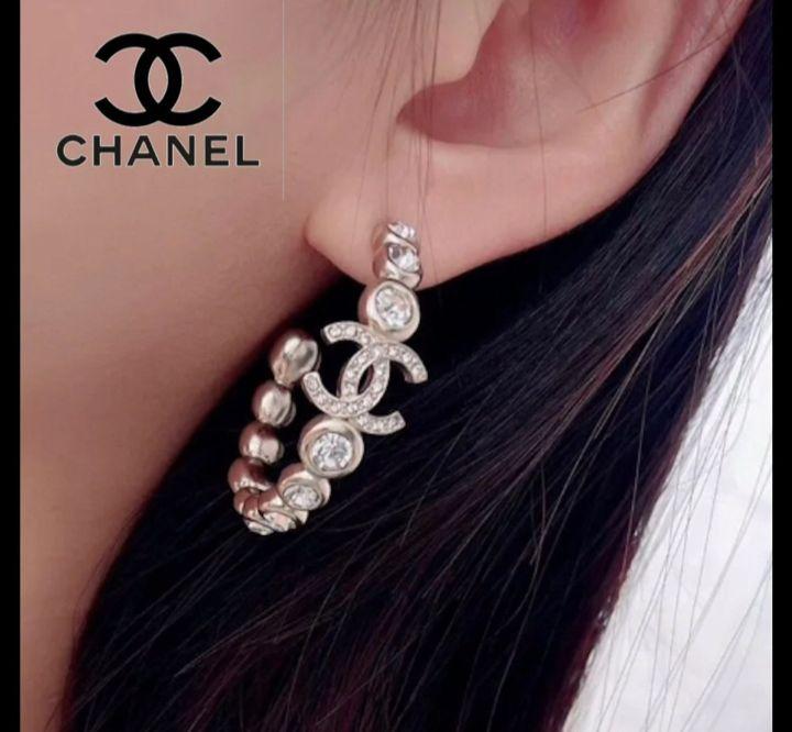 ◆入手困難◇CHANEL◇フープ ピアス ゴールド & クリスタル ◇入手困難◇CHANEL◇フープ ピアス ゴールド & クリスタル