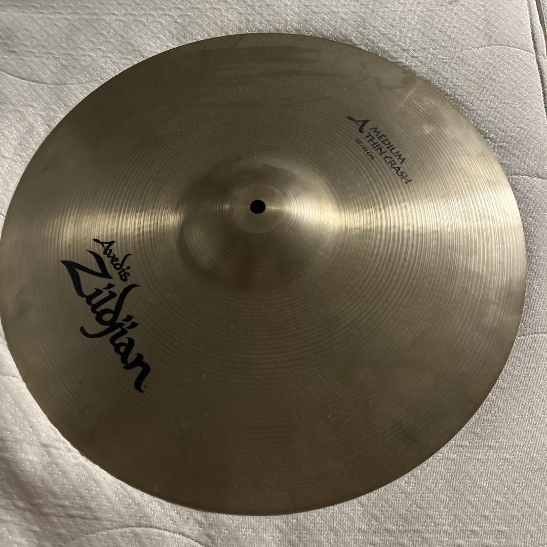 A Zildjian ミディアムシンクラッシュシンバル