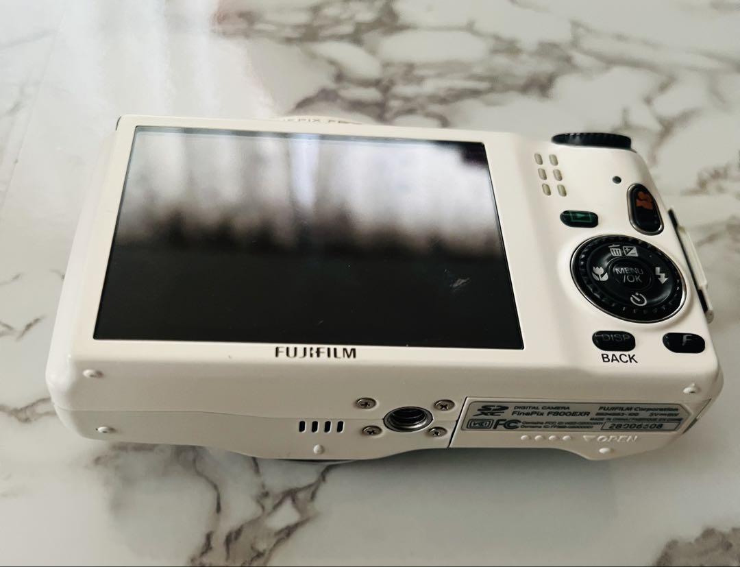 FUJIFILM EXR ホワイト コンパクトデジタルカメラ