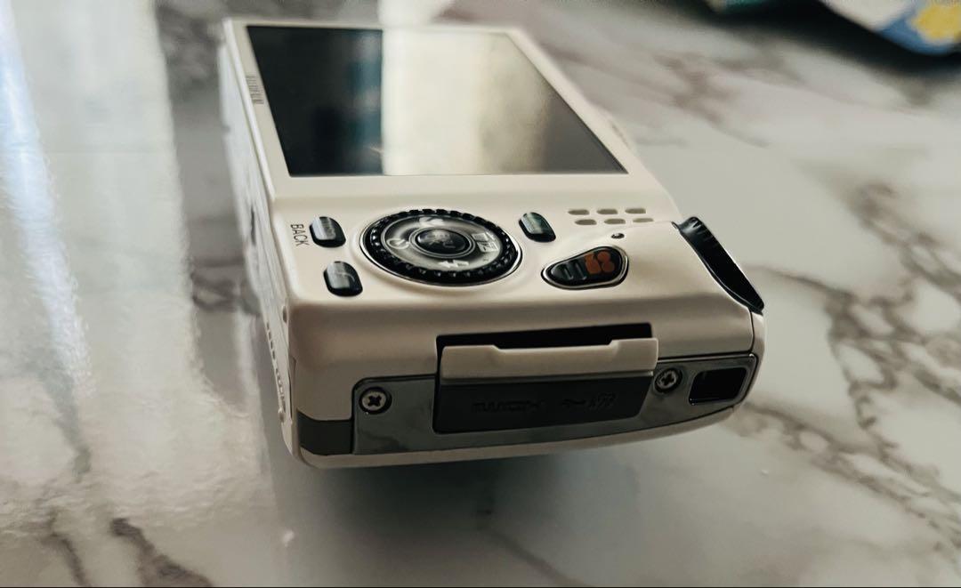 FUJIFILM EXR ホワイト コンパクトデジタルカメラ
